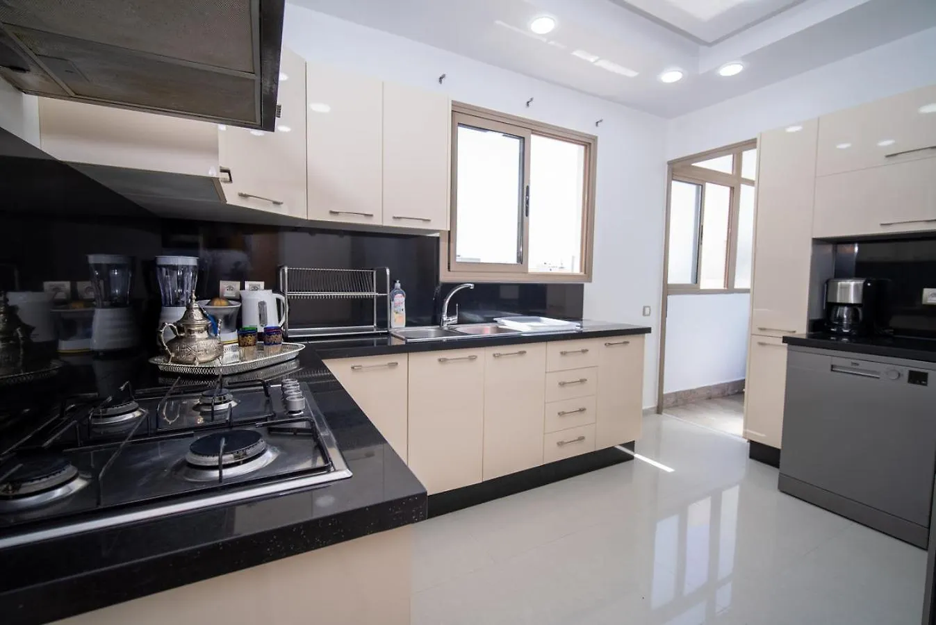 Welcome To Casa Luxe 3 King Beds Near Cfc & Tram Casablanca 0*,  Morocco